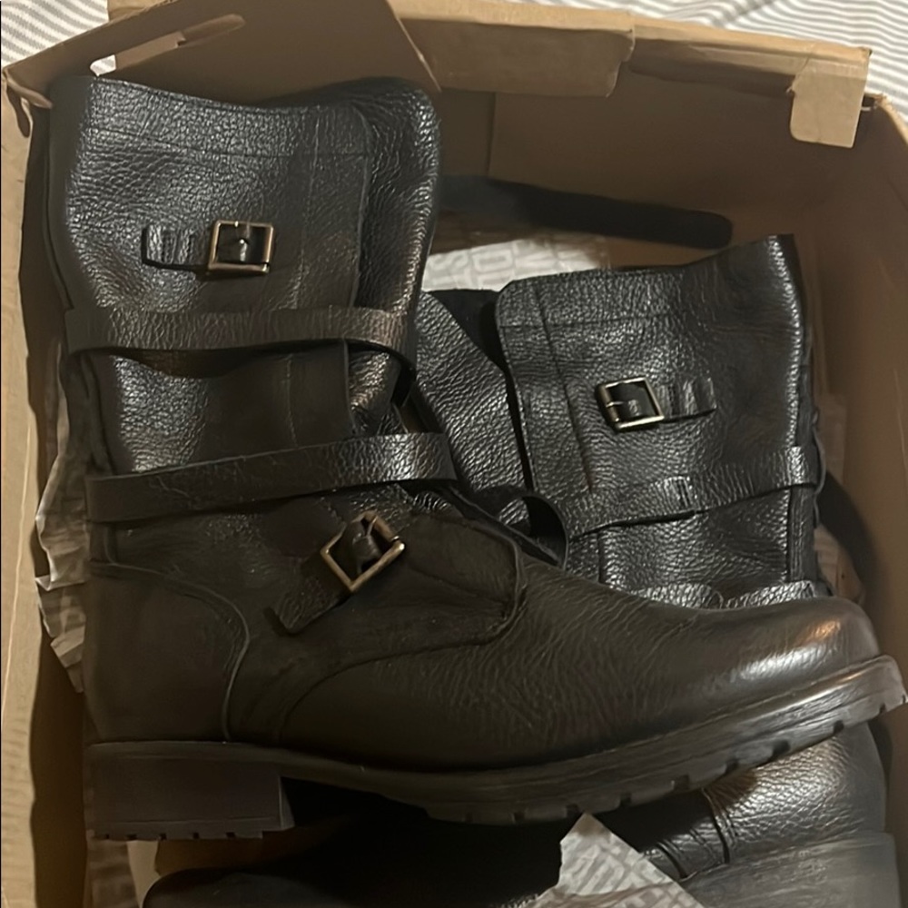 Steve Madden Black Banddit boots